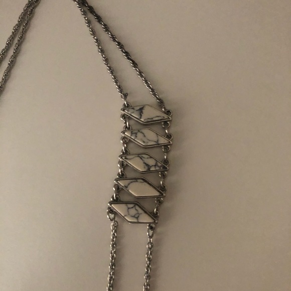 Long necklace - Picture 3 of 4